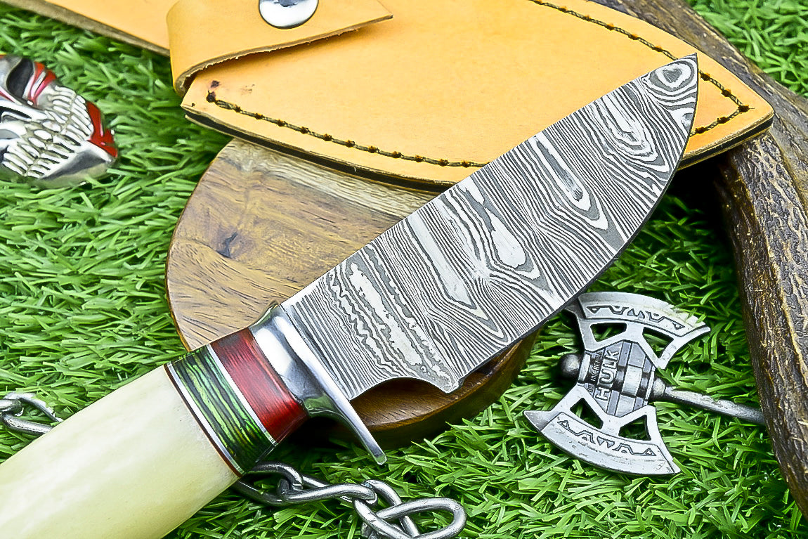 Hand-Forged Custom Damascus Steel Bowie Knife with Etched Blade and Composite Handle | UN-8551