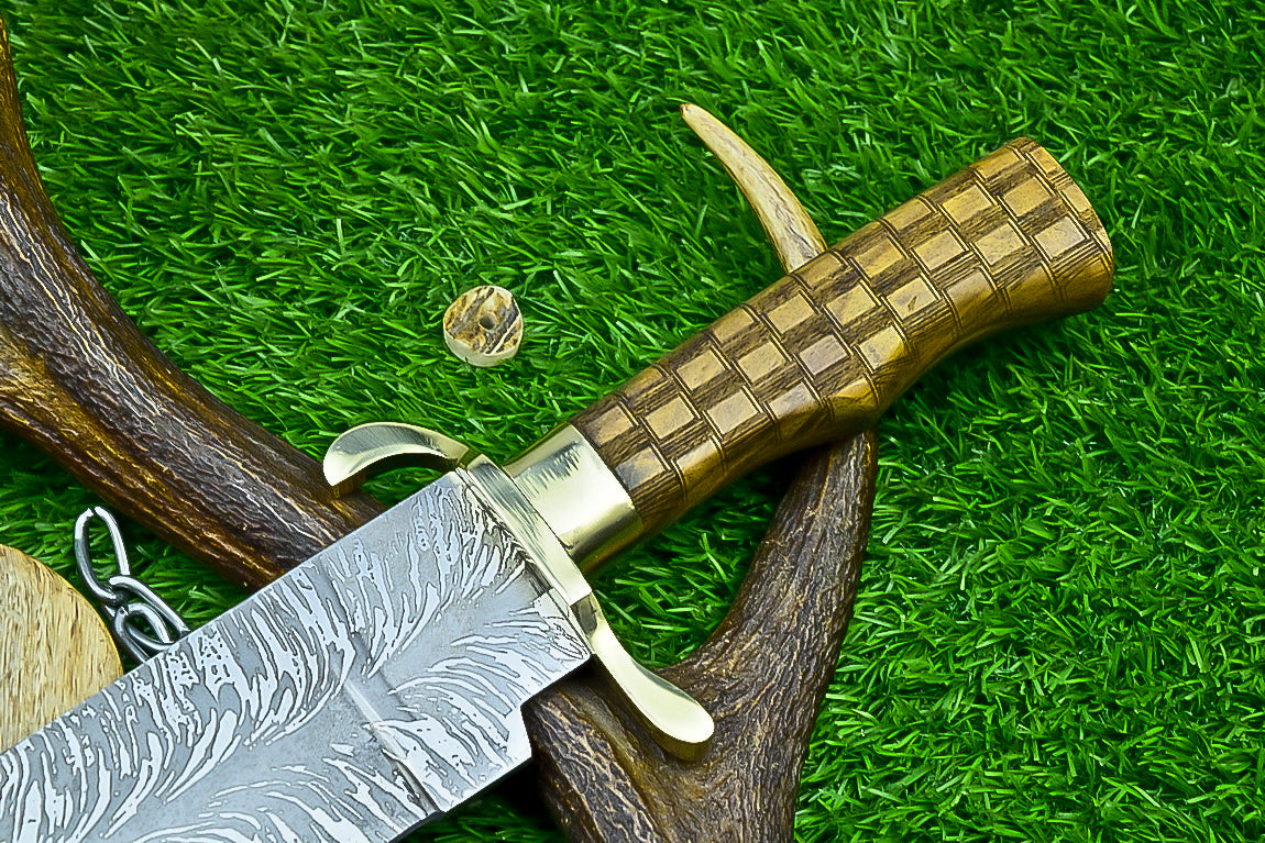 Compact Damascus Steel Fixed Blade Knife with Bone Handle and Star Pommel | UN-9481