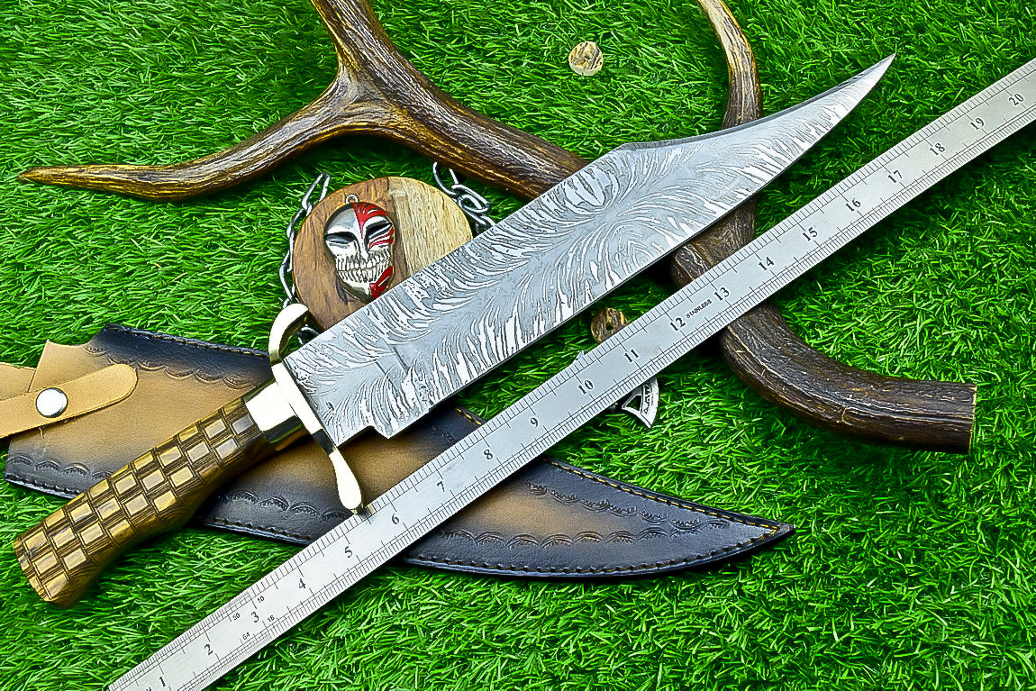Compact Damascus Steel Fixed Blade Knife with Bone Handle and Star Pommel | UN-9481