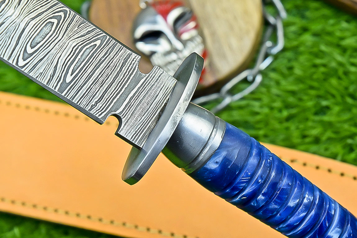 Hand-Forged Damascus Steel Bowie Knife with Composite Wood and Resin Handle | UN-8381