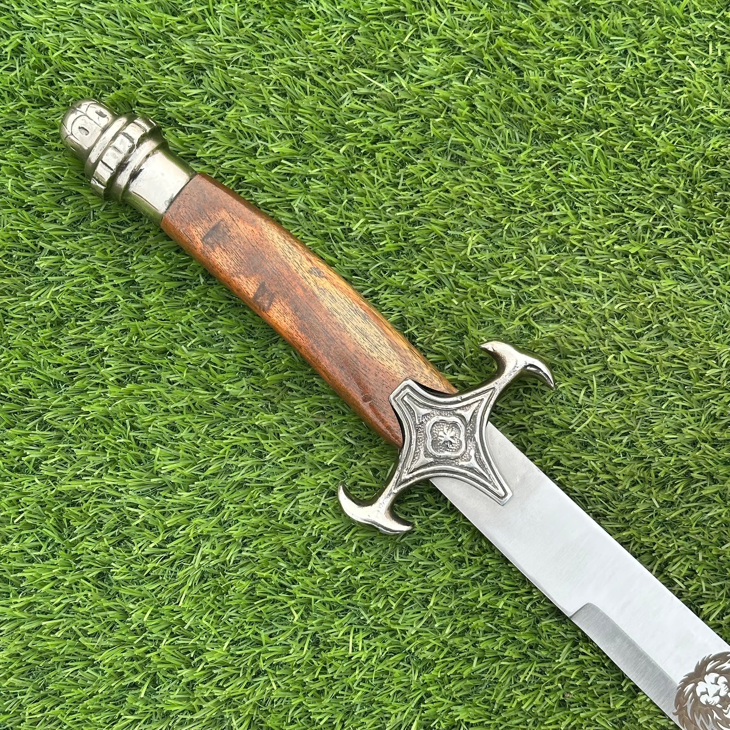 Hand-Forged Tactical Scimitar Sword – 30" J2 Steel Blade with Rosewood Handle & Pewter Bolsters | Gift for Him SN-345