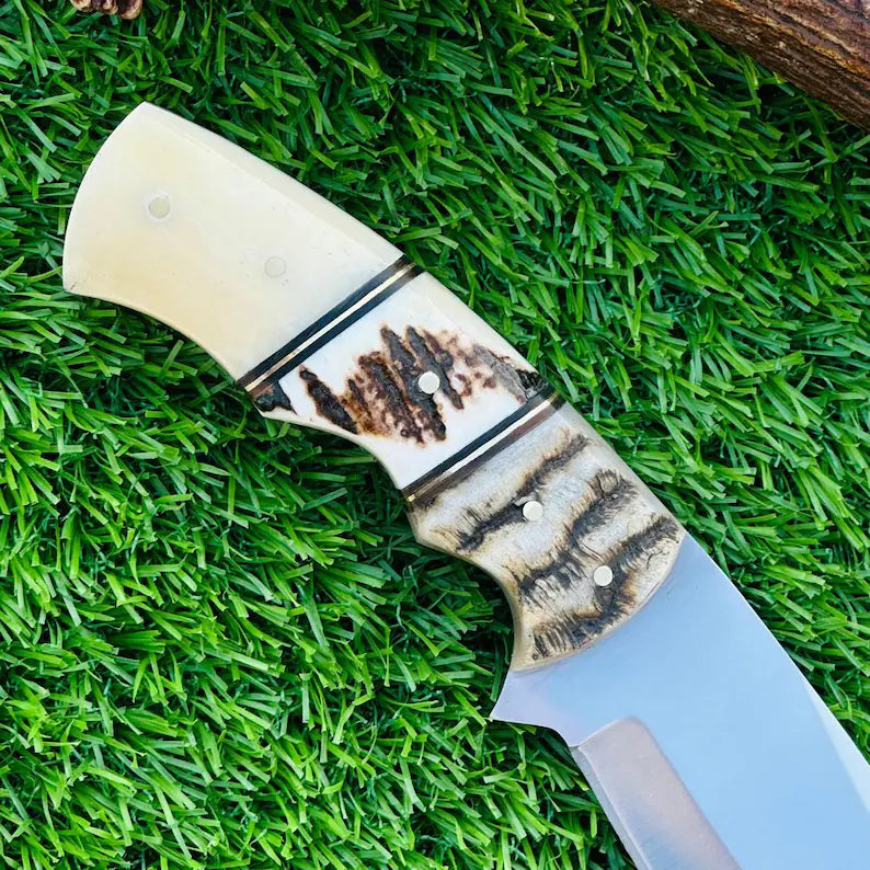Classic Fixed Blade Hunting Knife - Full Tang with Leather Sheath