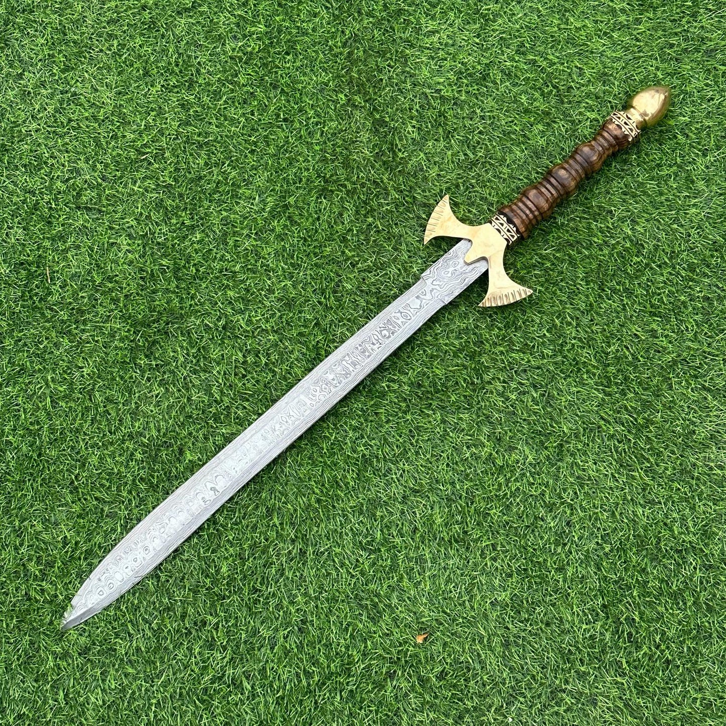 Beautiful Handmade Damascus Steel 30" Combat Hunting Sword , Long Sword, Double Edge Sword, Viking sword, Gift for Groomsmen, Wedding Gift.