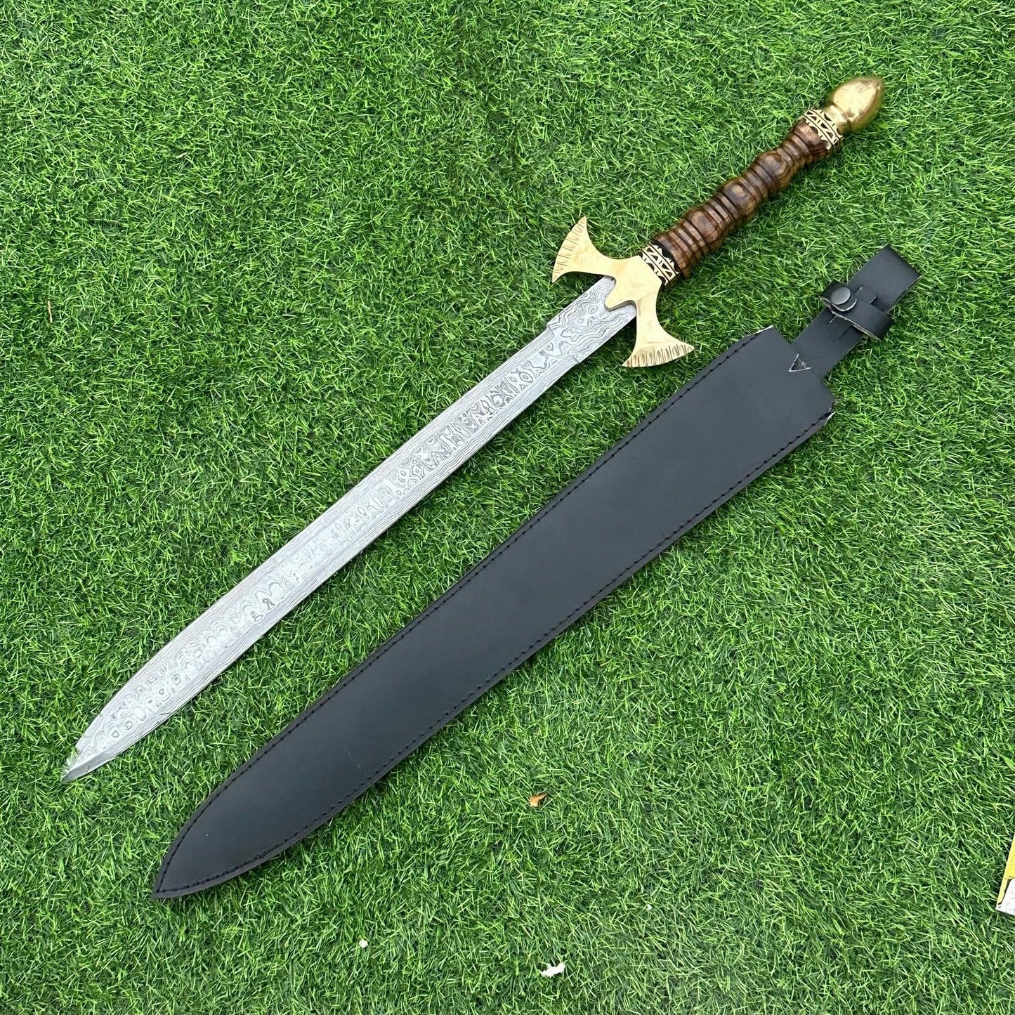 Beautiful Handmade Damascus Steel 30" Combat Hunting Sword , Long Sword, Double Edge Sword, Viking sword, Gift for Groomsmen, Wedding Gift.