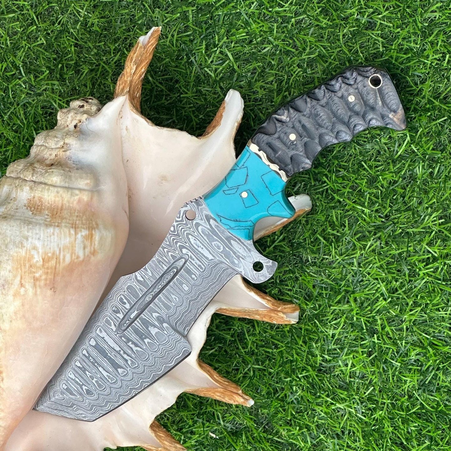 Handcrafted 10" Damascus Tracker Knife – Unique Wood & Resin Handle with Intricate Engraving, Christmas Gift, Fathers day gift, gift for him
