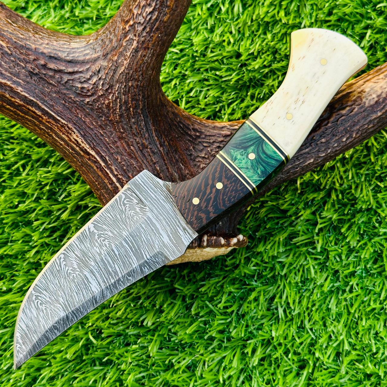 Hunting Knife Handmade Damascus Steel Skinning Blade 8.5" with Leather Sheath for Camping Outdoor Collectors
