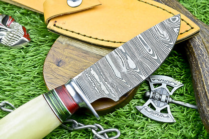 Hand-Forged Custom Damascus Steel Bowie Knife with Etched Blade and Composite Handle | UN-8551