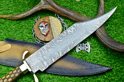 Compact Damascus Steel Fixed Blade Knife with Bone Handle and Star Pommel | UN-9481
