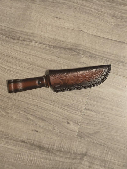 Classic Fixed Blade Hunting Knife - Full Tang with Leather Sheath