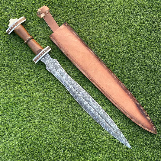 Handcrafted Collection of Full Tang Fixed Blade Knives & Short Swords with Premium Leather Sheaths