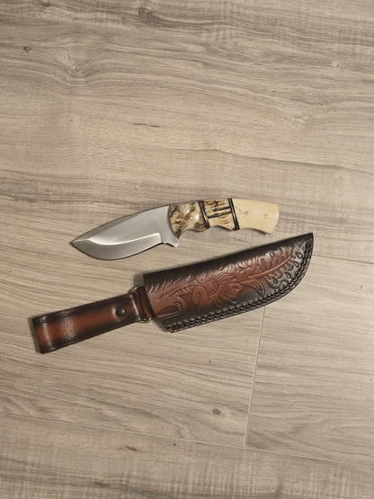 Classic Fixed Blade Hunting Knife - Full Tang with Leather Sheath