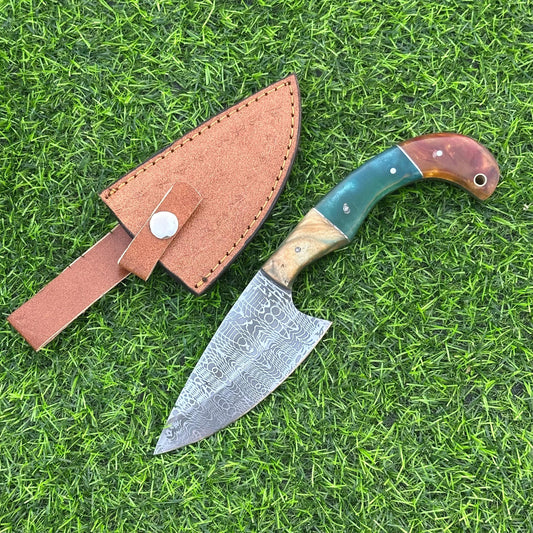 Handmade J2 Steel Etched Blade Hunting Knife – 9&quot; Overall, Resin Handle, Leather Sheath, Perfect for Hunting, Camping, Outdoor & Collectors